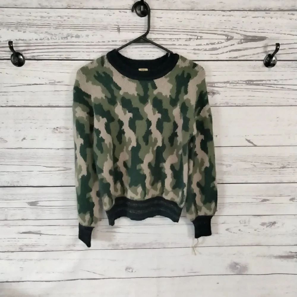 NEW Without tags. "True Craft" woman's sweater